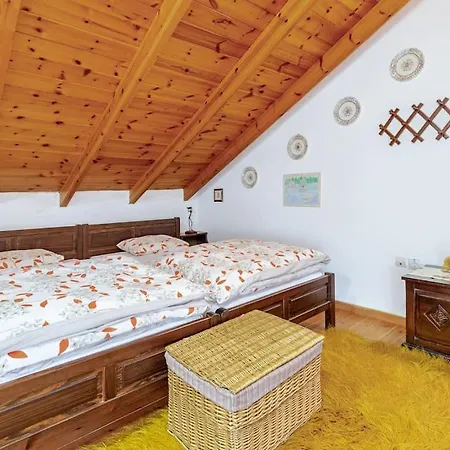 Stone Mountainhouse Near Kalavryta, North Peloponnese, Greece Дом отдыха Dhoumena