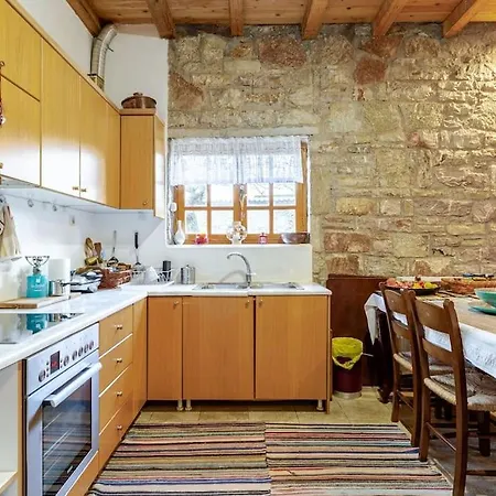 Stone Mountainhouse Near Kalavryta, North Peloponnese, Greece 別荘 Dhoumena