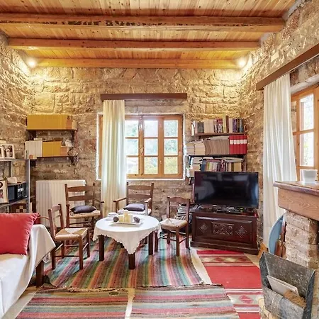 Дом отдыха Stone Mountainhouse Near Kalavryta, North Peloponnese, Greece