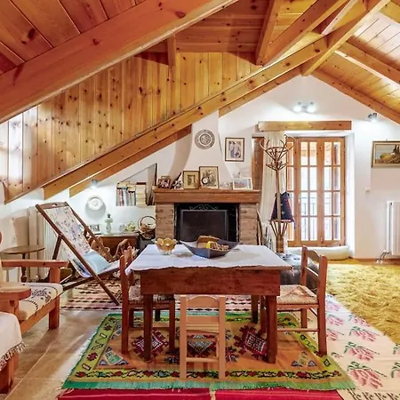 Stone Mountainhouse Near Kalavryta, North Peloponnese, Greece Дом отдыха