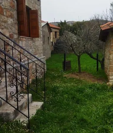 Дом отдыха Stone Mountainhouse Near Kalavryta, North Peloponnese, Greece Dhoumena