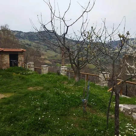 別荘 Stone Mountainhouse Near Kalavryta, North Peloponnese, Greece Dhoumena