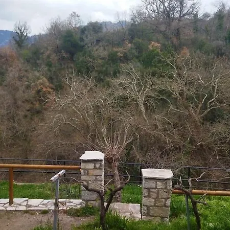 Stone Mountainhouse Near Kalavryta, North Peloponnese, Greece 別荘 Dhoumena