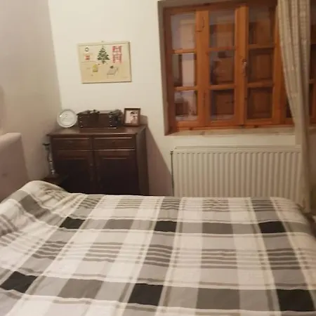 Stone Mountainhouse Near Kalavryta, North Peloponnese, Greece Дом отдыха Dhoumena