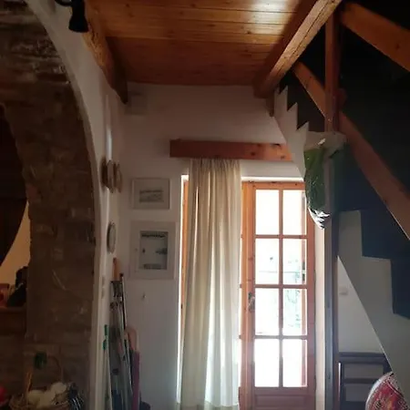 別荘 Stone Mountainhouse Near Kalavryta, North Peloponnese, Greece