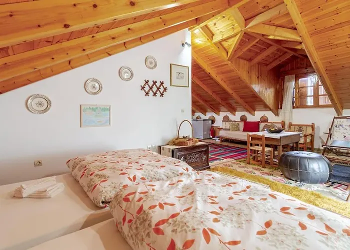 Stone Mountainhouse Near Kalavryta, North Peloponnese, Greece Nyaraló