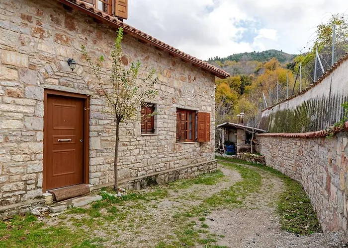 Stone Mountainhouse Near Kalavryta, North Peloponnese, Greece Nyaraló *