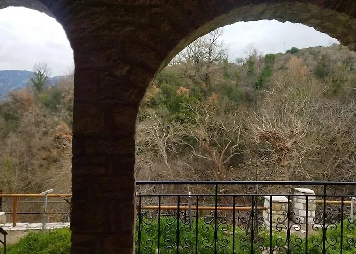 Stone Mountainhouse Near Kalavryta, North Peloponnese, Greece 別荘 Dhoumena