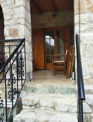 Stone Mountainhouse Near Kalavryta, North Peloponnese, Greece Nyaraló